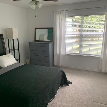 Charming 2 Bdr 1 Bath Home Fenced Byard N Pensacola Pet Friendly Close To Bases 외부 사진